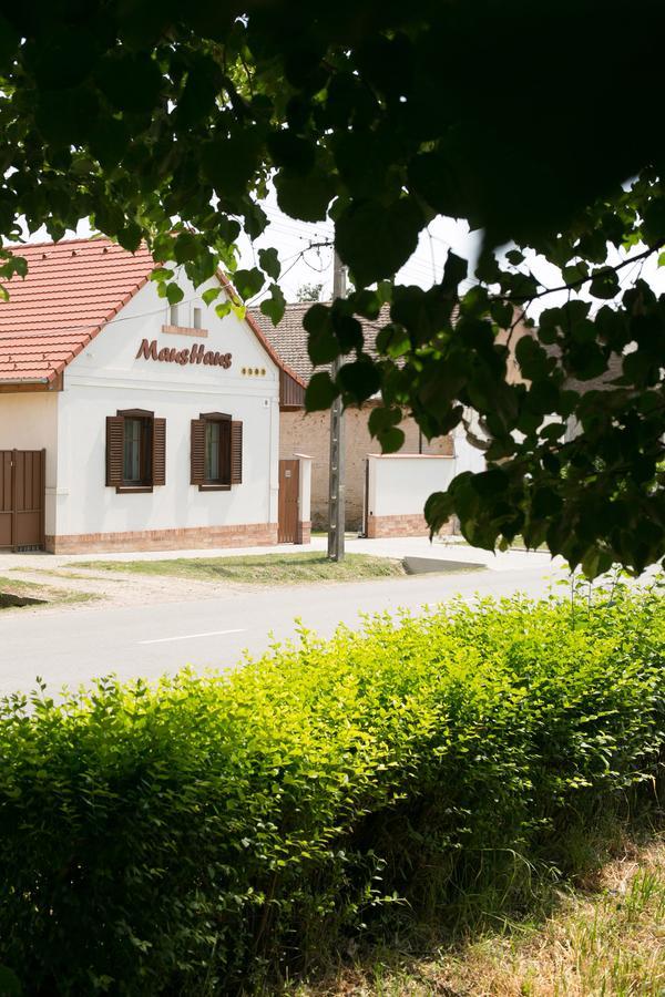 Отель Maushaus Vemend Экстерьер фото